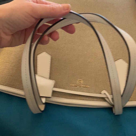 FINAL CHANCE!⭐️NWT, GORGEOUS MICHAEL KORS TOTE⭐️PRICED TO SELL ‼️ - Picture 13 of 16